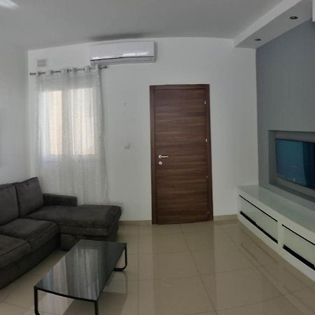 Seron Apartment 3 St. Paul's Bay Buitenkant foto