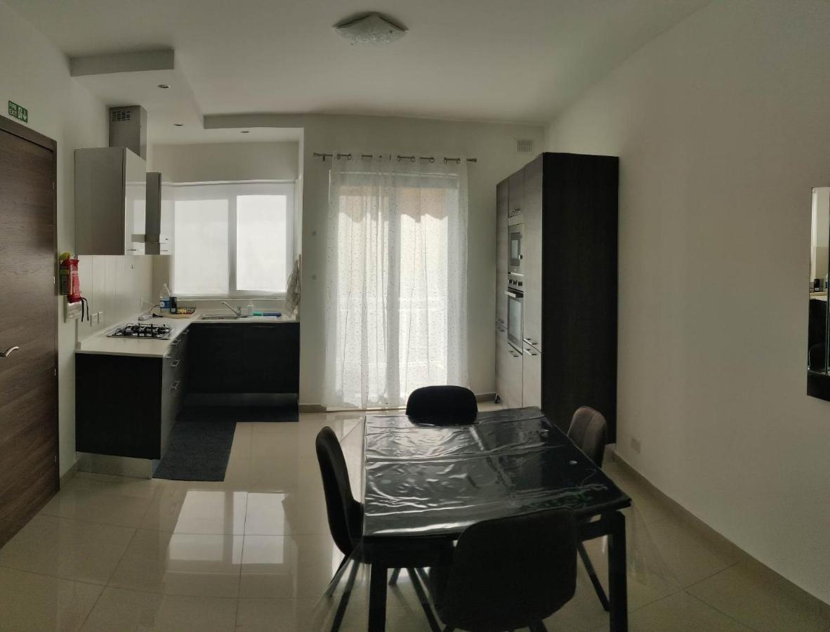 Seron Apartment 3 St. Paul's Bay Buitenkant foto