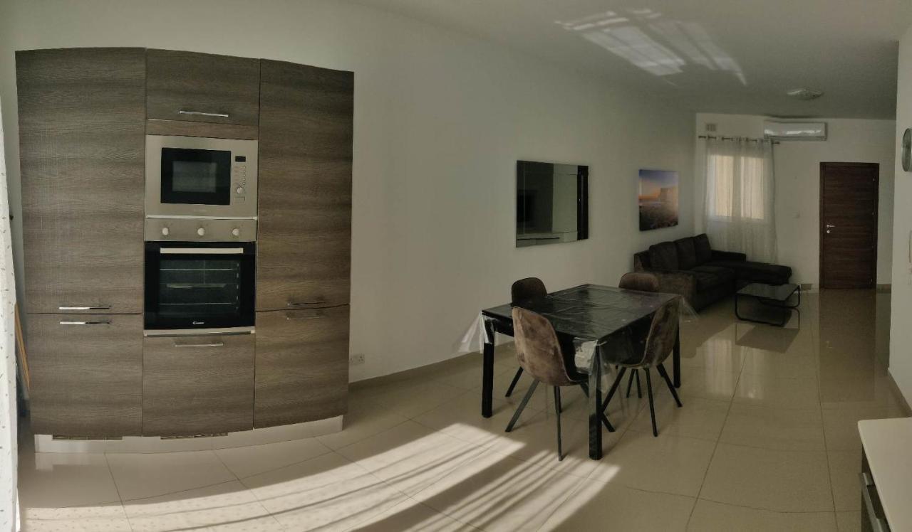 Seron Apartment 3 St. Paul's Bay Buitenkant foto